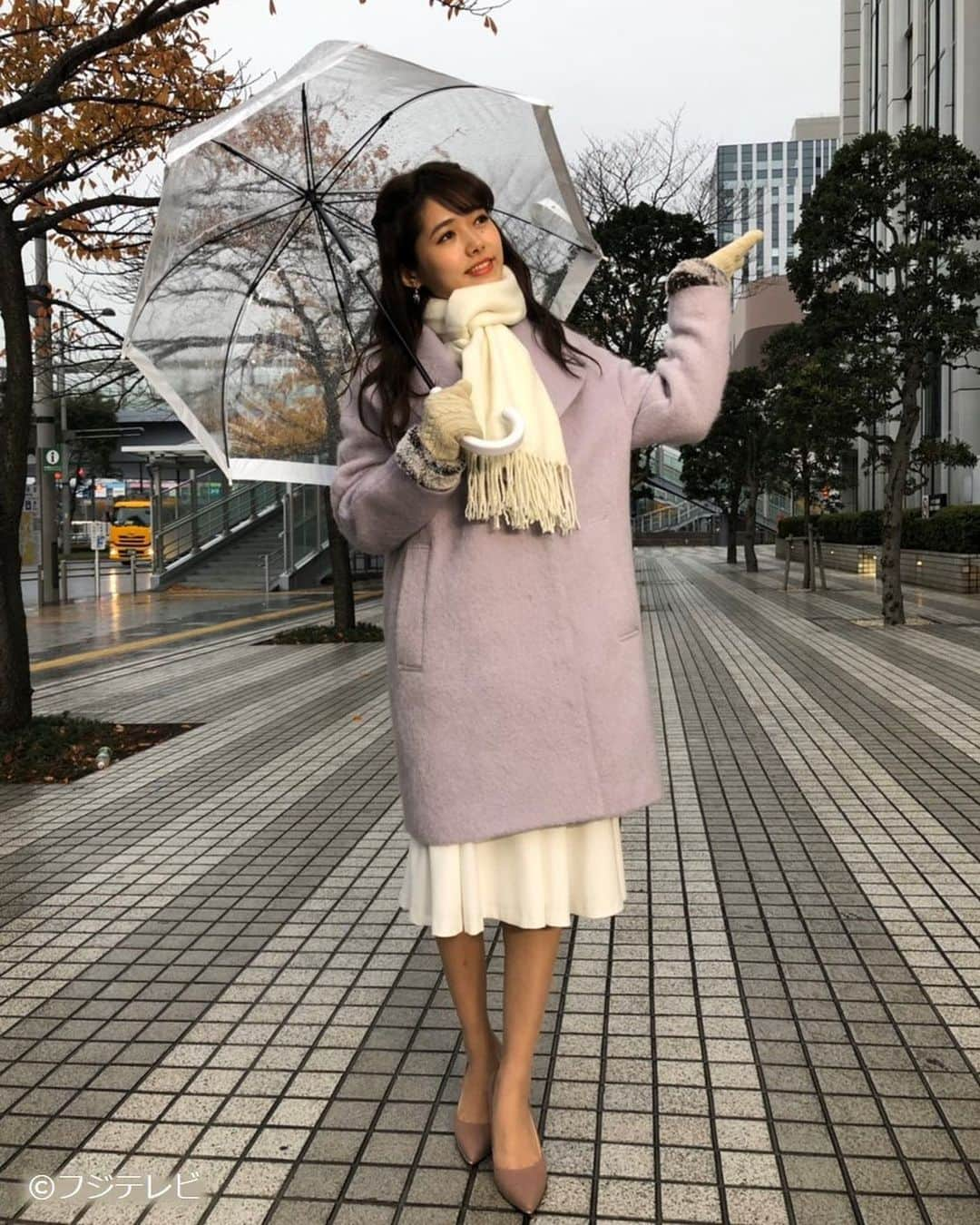 フジテレビ「めざましテレビ」さんのインスタグラム写真 - (フジテレビ「めざましテレビ」Instagram)「・ 谷尻キャスターのお天気🌥 『めざましどようび』お天気担当の谷尻萌です！ 土曜日のお台場は冷たい雨でした☔️朝一番で"スキー場にいるみたいに寒い！"と思いましたよ😅 お出かけの時はさぶいさかい、あったこうしてや！ ・ #めざましどようび#谷尻萌」12月9日 15時53分 - mezamashi.tv