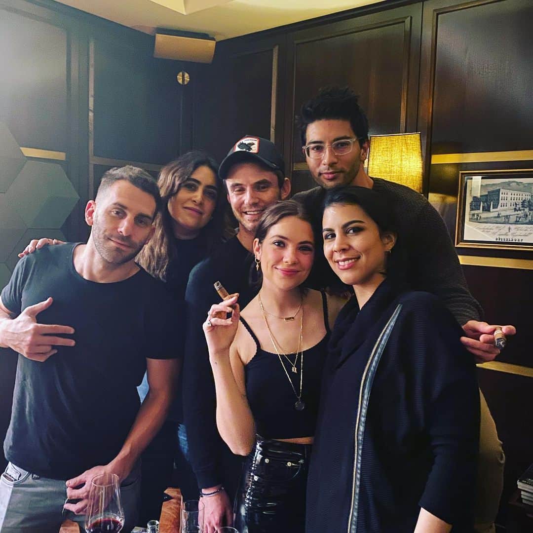 アシュレイ・ベンソンのインスタグラム：「I am so thankful for my team. My family. I love you.」