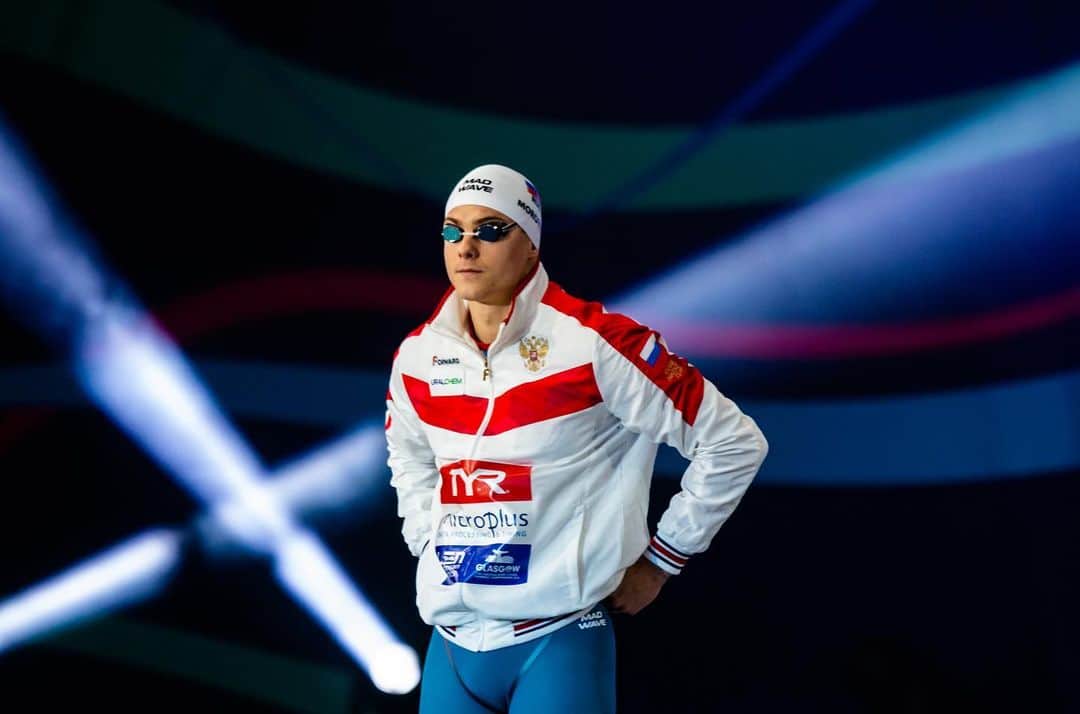 ウラジミール・モロゾフのインスタグラム：「Чемпионат Европы подошел к концу с 7 Золотыми, Рекордом Европы и Рекордом Мира. Мы одержали победу в общекомандном зачете с 13 победами, а на втором месте Италия - с 6 победами. Всем большое спасибо за поддержку и ваши слова. Следующий старт 14-19 Января в Китае на Серии Чемпионов. #madwave @davidkiberdphotography」