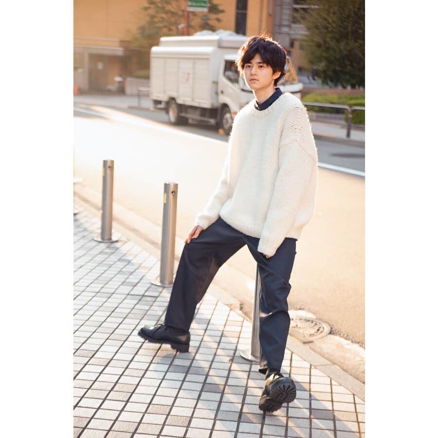 朝倉 豊さんのインスタグラム写真 - (朝倉 豊Instagram)「【#原色美男図鑑 mini】 @shukan.bunshun_gravia 12月12日号 @ouji.suzuka.official  photo: #藤原江理奈 氏 hairmake: @becosuke  #mywork ※詳細は誌面にて #週刊文春 #蜜蜂と遠雷 #おっさんずラブ」12月9日 8時07分 - stylist_yutaka