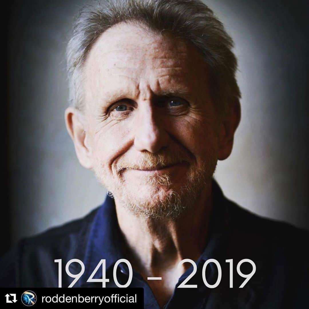 ジェリー・ライアンのインスタグラム：「Well shit... RIP Rene.」