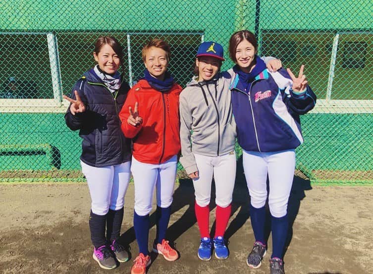 加藤優さんのインスタグラム写真 - (加藤優Instagram)「. .  昨日は、地元秦野市で開催された 女子野球教室に行ってきました！ 今年で4年目です☺️ お越しくださった皆さま、そして 開催に携わっていただいた皆さま、 本当にありがとうございました！  #女子野球 #西湘future」12月9日 12時03分 - y_k_009