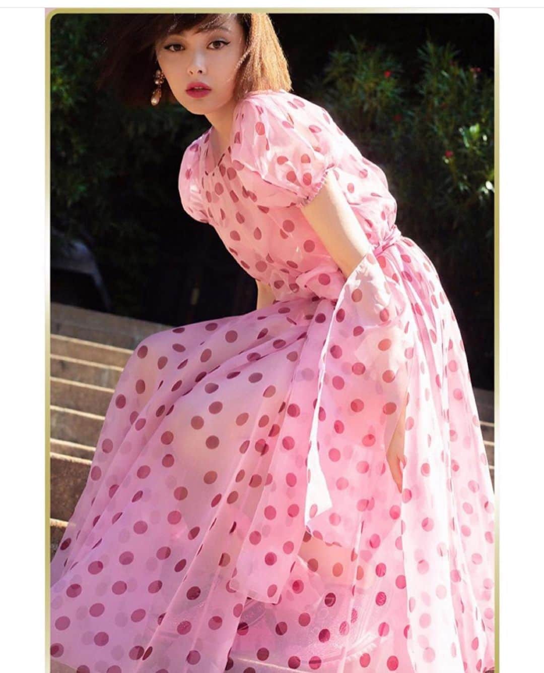 管沼詩乃のインスタグラム：「💗Pretty in Pink in Milan🇮🇹 @voguegirljapan」