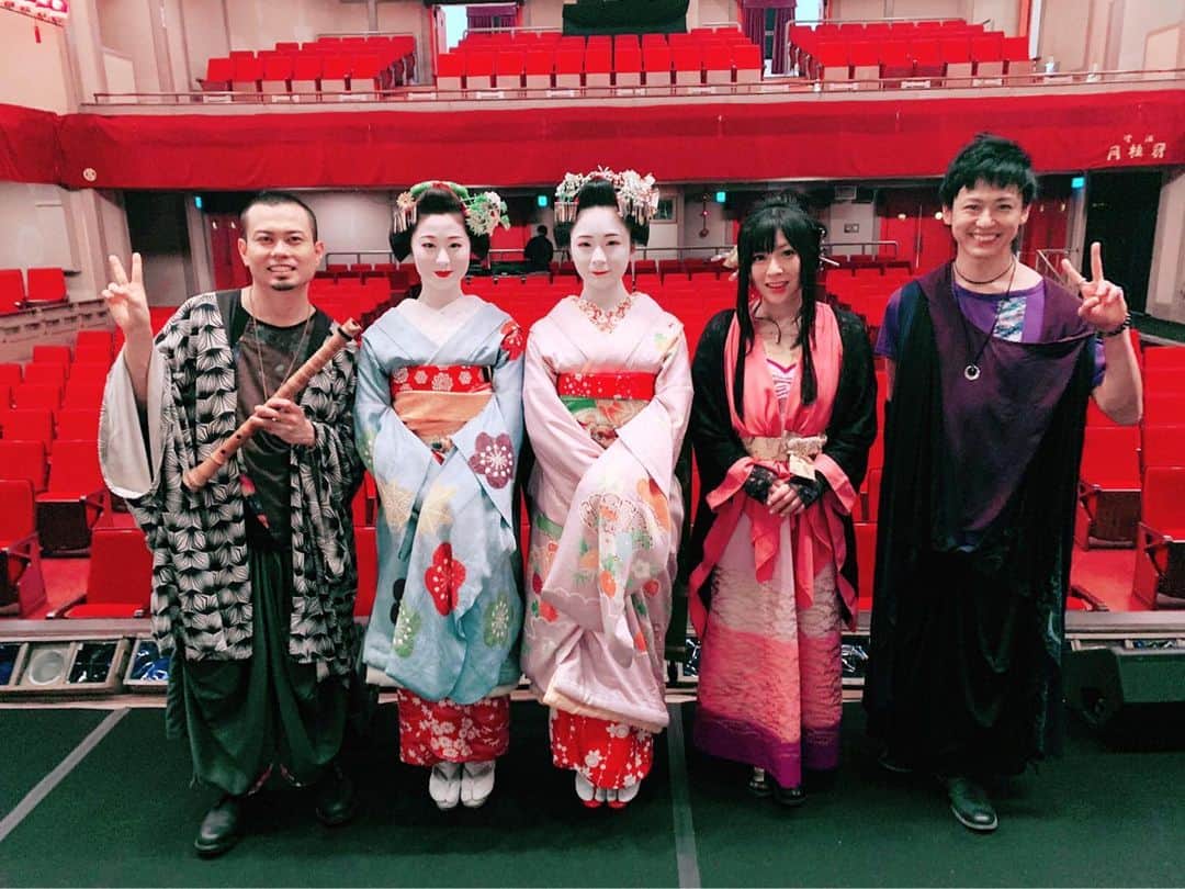 鈴華ゆう子のインスタグラム：「#maiko #kyoto #hanafugetsu #舞妓　#華風月　#京都　#先斗町　#先斗町歌舞練場」