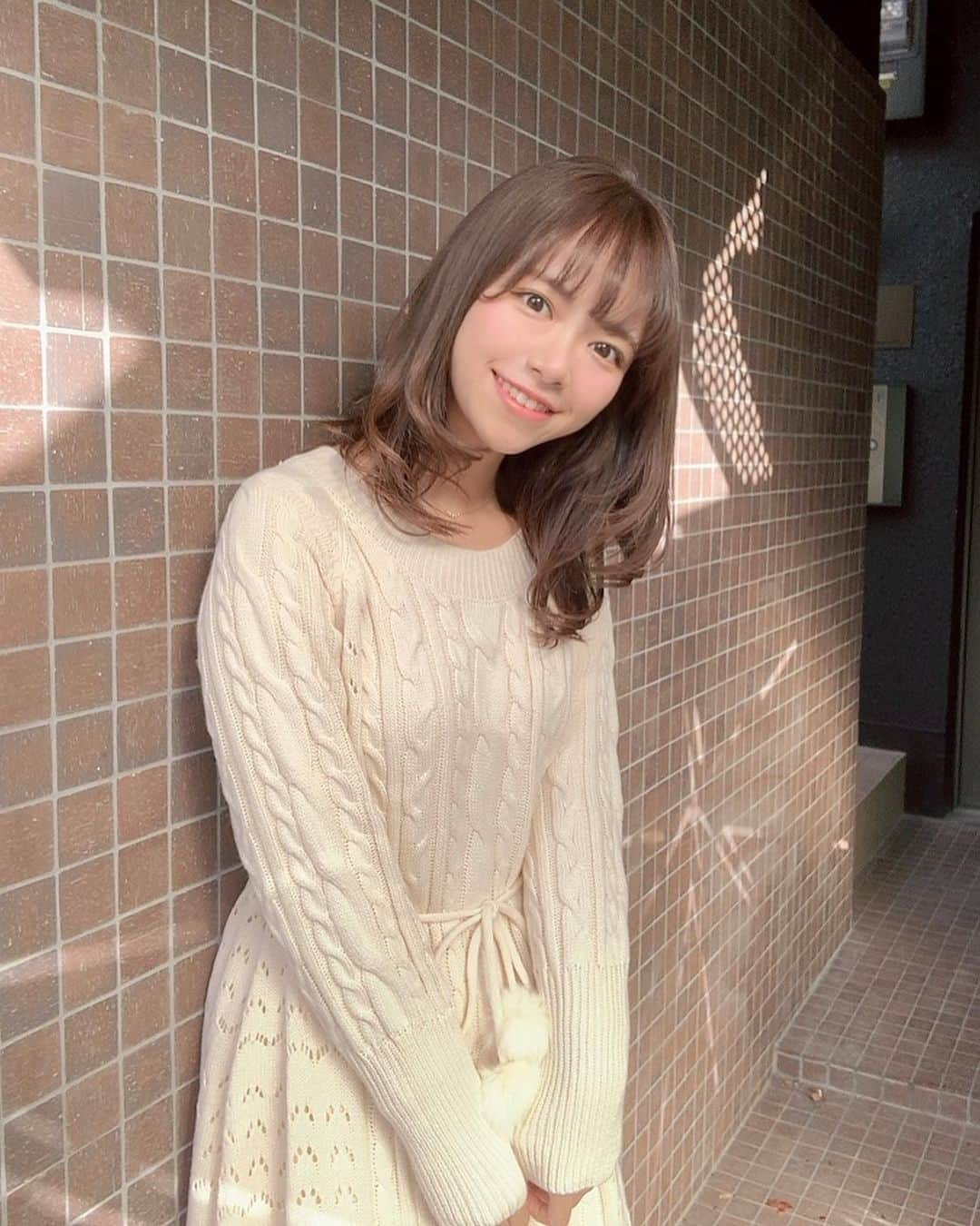 牧野桃美さんのインスタグラム写真 - (牧野桃美Instagram)「⠀ 𝑲𝒏𝒊𝒕 𝒐𝒏𝒆𝒑𝒊𝒄𝒆❄️ ⠀⠀ みんなストーリーで写真選んでくれてありがとう🍑❤︎ 王道の白ニットワンピってやっぱり可愛い、、、 ⠀ #ももこーで 👗 ▫️𝑜𝑛𝑒𝑝𝑖𝑐𝑒 / #libraatelier ⠀ 寒いけど、頑張ろうね☃️♡ ⠀ ⠀ ⠀ ⠀ ⠀ ⠀ #白ニット#ニットワンピ#デートコーデ#モテコーデ#今日のコーデ#きょコ#プチプラコーデ#ケーブルニット#お洒落さんと繋がりたい#女の子#ootd#outfit#表参道」12月9日 12時39分 - momomi_makino