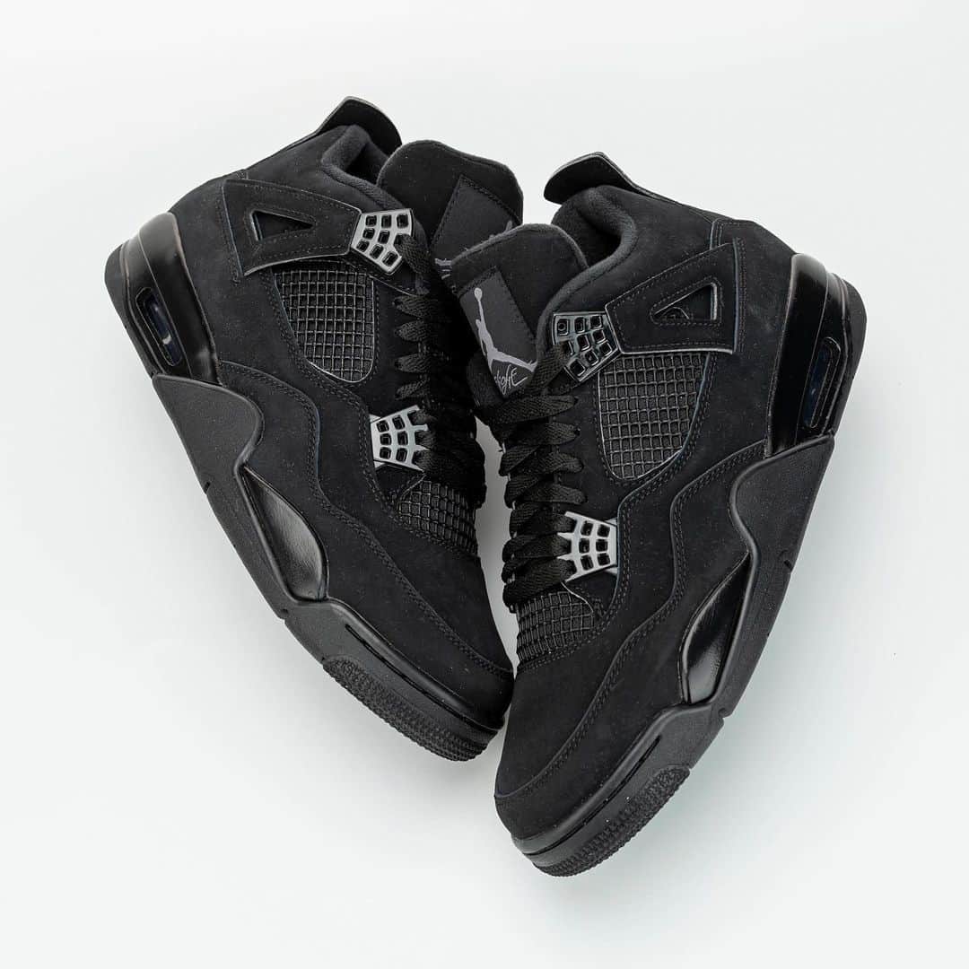 HYPEBEASTさんのインスタグラム写真 - (HYPEBEASTInstagram)「@hypebeastkicks: Here’s an early look at the Air Jordan 4 "Black Cat" 2020 retro. The updated iteration is predominantly embellished in a bolder black makeup than its predecessor and boasts the same construction, featuring a matte-finished nubuck material across the uppers alongside its signature eye stays in a glossy black. Other details include monochromatic Jumpman logos on the tongue patches and the heel caps for an overall, lavish execution. Expect it to release on February 22 at @nike’s website and select stockists for $190 USD a pair.⁠⠀ Photo: @hanzuying」12月9日 12時47分 - hypebeast