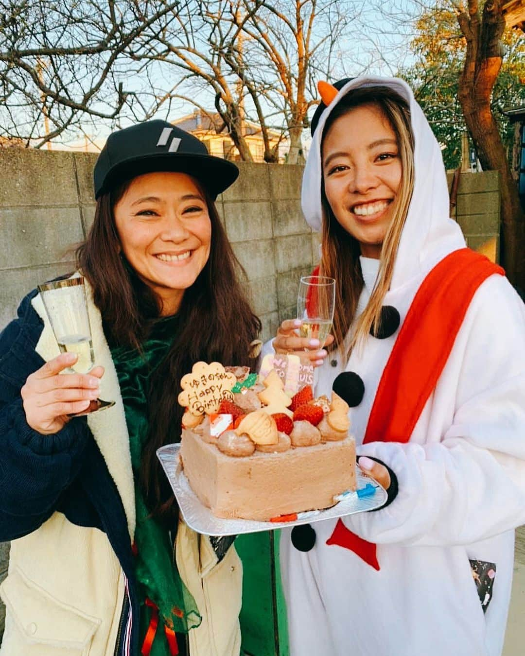 高橋みなとさんのインスタグラム写真 - (高橋みなとInstagram)「Xmas party @yrcafechiba 🎄❤️ @yukino.vaimiti ちゃんのバースデーと一緒に welcome EQUISチームのお祝いも してもらいました😭🙏🏽❤️ (ゆきのちゃんおめでとう🥰) 今後とも宜しくお願いいたします☺️🌹」12月9日 13時09分 - minaaaaato