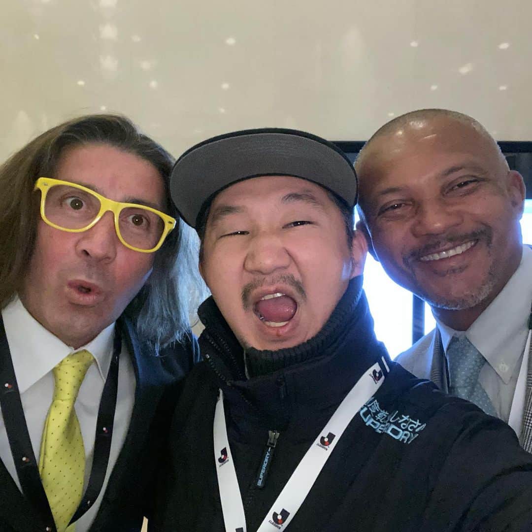 植田朝日のインスタグラム：「🔵🔴﻿ ﻿ そう言えば昨日、アマラオとオジエルと会ったな〜！w﻿ ﻿ アマちゃんは相変わらず良い奴で、オジは相変わらずうるさかったな〜⁉️﻿ ﻿ ナイスなアミーゴです。﻿ ﻿ #tokyo12」