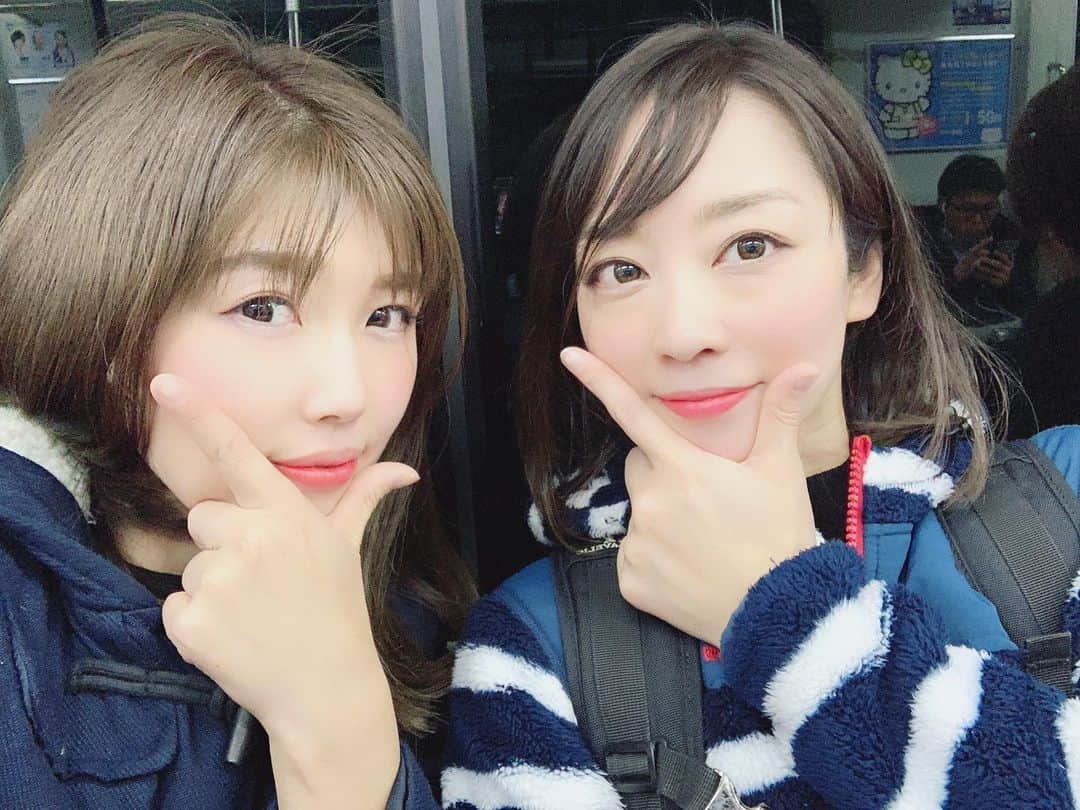 中村愛さんのインスタグラム写真 - (中村愛Instagram)「📻♡ ・ ・ ・ 昨日は照美さん馴染めたかなあ？いや、女性の多さにビックリしていた‼️ でもちゃんと私の話もしてくれて優しさの極み❣️ 他のパイセンたちともしっかりちゃっかりお話しさせて頂きました✨  当の私は、 #柴田幸子 シバサチちゃんに絡んでいました。ごめんね🙏 そして、はまじゅんチャンがアンミカさんに見えて仕方なかったw 伊津野兄貴とつよしさんと撮り忘れた！ #bayfm #中村愛」12月9日 14時22分 - nakamuramura_ai