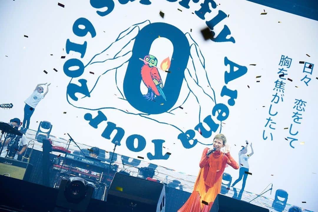 ワーナーミュージック・ジャパンさんのインスタグラム写真 - (ワーナーミュージック・ジャパンInstagram)「#Superfly ・ 全公演SOLD OUTの自身最大規模アリーナツアーのファイナルを福岡で開催‼️ ・ １月発売ニューアルバム『0』の収録曲もたっぷりと披露✨ ・ ライブレポートはワーナーミュージック・ジャパンのFacebookにて公開中😆 ・ 写真：神藤剛/カワベミサキ」12月9日 14時28分 - warnermusic_jp