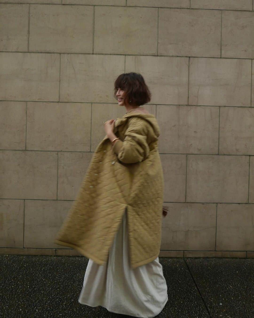 JUNNAさんのインスタグラム写真 - (JUNNAInstagram)「12月12日19時発売の新作一覧が @etretokyo HPにて公開となりました🙌  今週も先行受注で完売してしまった 人気アイテムばかり💪 お見逃しなく！  outer/ #エトレキルティングロングコート  12月12日発売 dress/ #リネンボリュームマキシドレス  販売終了 boots/ #センターシームショートブーツ  発売中 bag/ #ysl  #etretokyo #2019ETREaw#キルティング」12月9日 14時57分 - junna