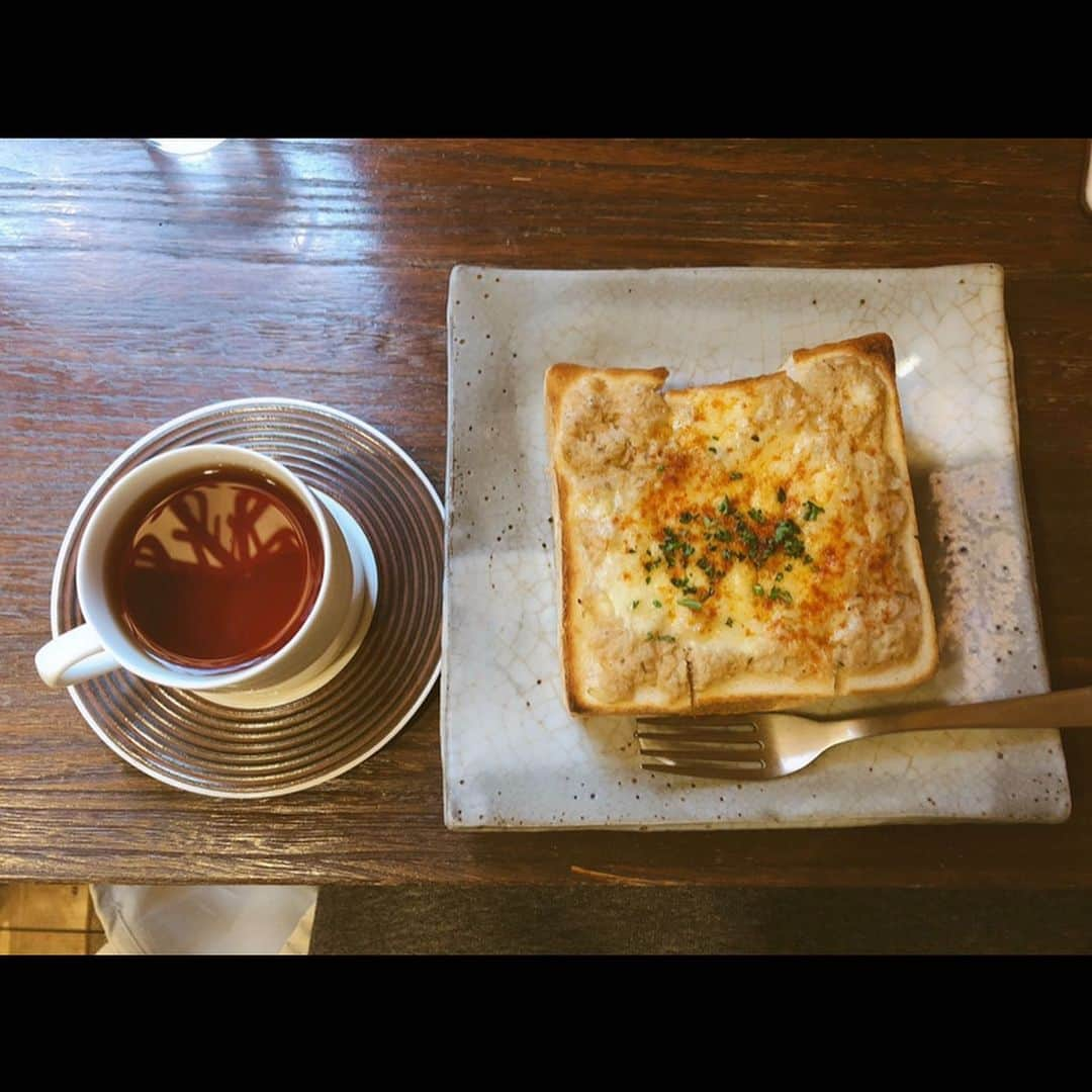 松本真未子のインスタグラム：「. . . off day☕️❤︎ . #自分と向き合う時間 #ひとりカフェ #食パン巡り #いろんな食パン食べたい #おすすめ教えてください」