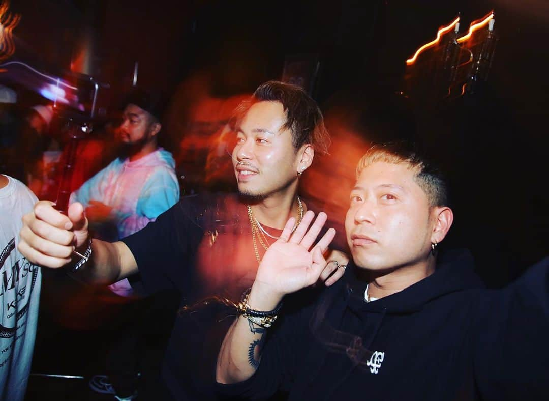 DJ HALさんのインスタグラム写真 - (DJ HALInstagram)「@bullmatic  Is tough man 😅 photo by @sho__hayakawa 📸　#幽体離脱」12月9日 17時18分 - djhal