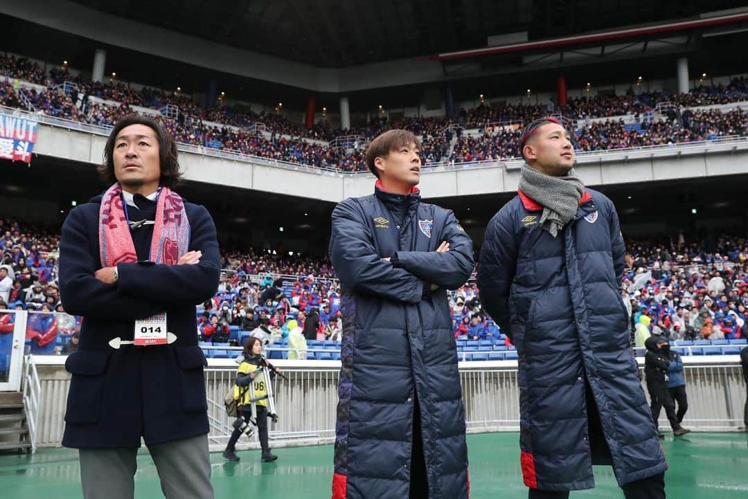 波多野豪さんのインスタグラム写真 - (波多野豪Instagram)「僕はFC東京を愛してます‼︎ もっともっと東京の力になれるように来シーズンも頑張ります‼︎ 1年間応援ありがとうございました！！！ #fctokyo #FC東京 #波多野豪 #gh13 #Vamos 🔵🔴」12月9日 17時18分 - gohatano50