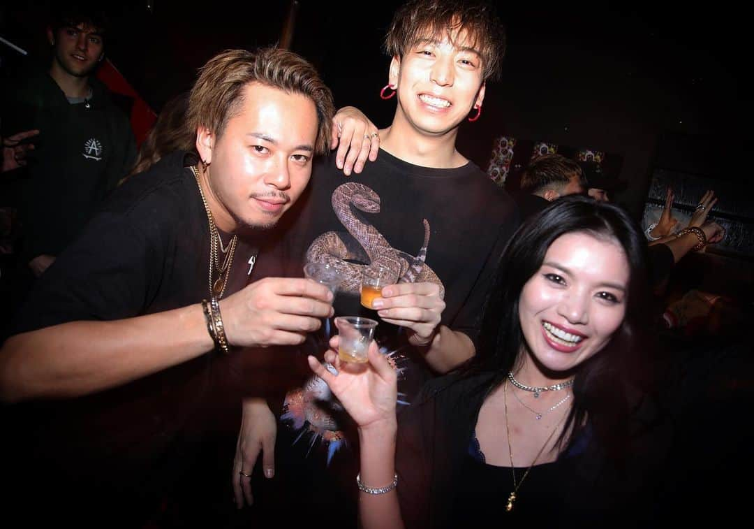 DJ HALさんのインスタグラム写真 - (DJ HALInstagram)「Nagato & Erie 🥃🥃🥃 Photo by @sho__hayakawa 📸 #clubharlem」12月9日 17時11分 - djhal