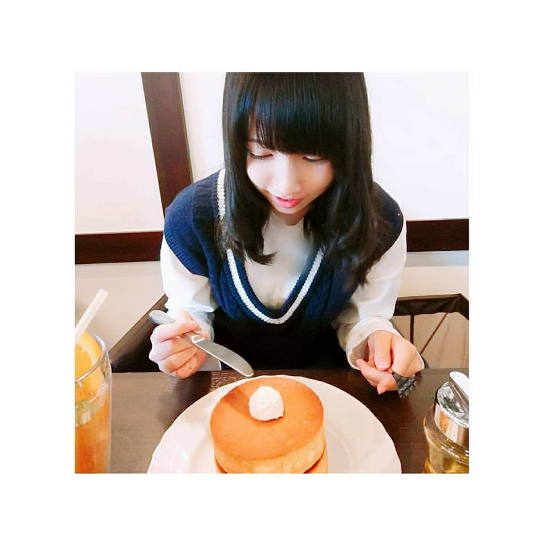 橋本麗愛さんのインスタグラム写真 - (橋本麗愛Instagram)「ティーにハマってます  大きな鏡あるとこういうの撮ってみたくなる。あってる？  #喫茶店巡り  #喫茶店 #パンケーキ🥞  #フルーツティー #紅茶好き  #紅茶 #アイスティー」12月9日 18時15分 - rena_hashimoto