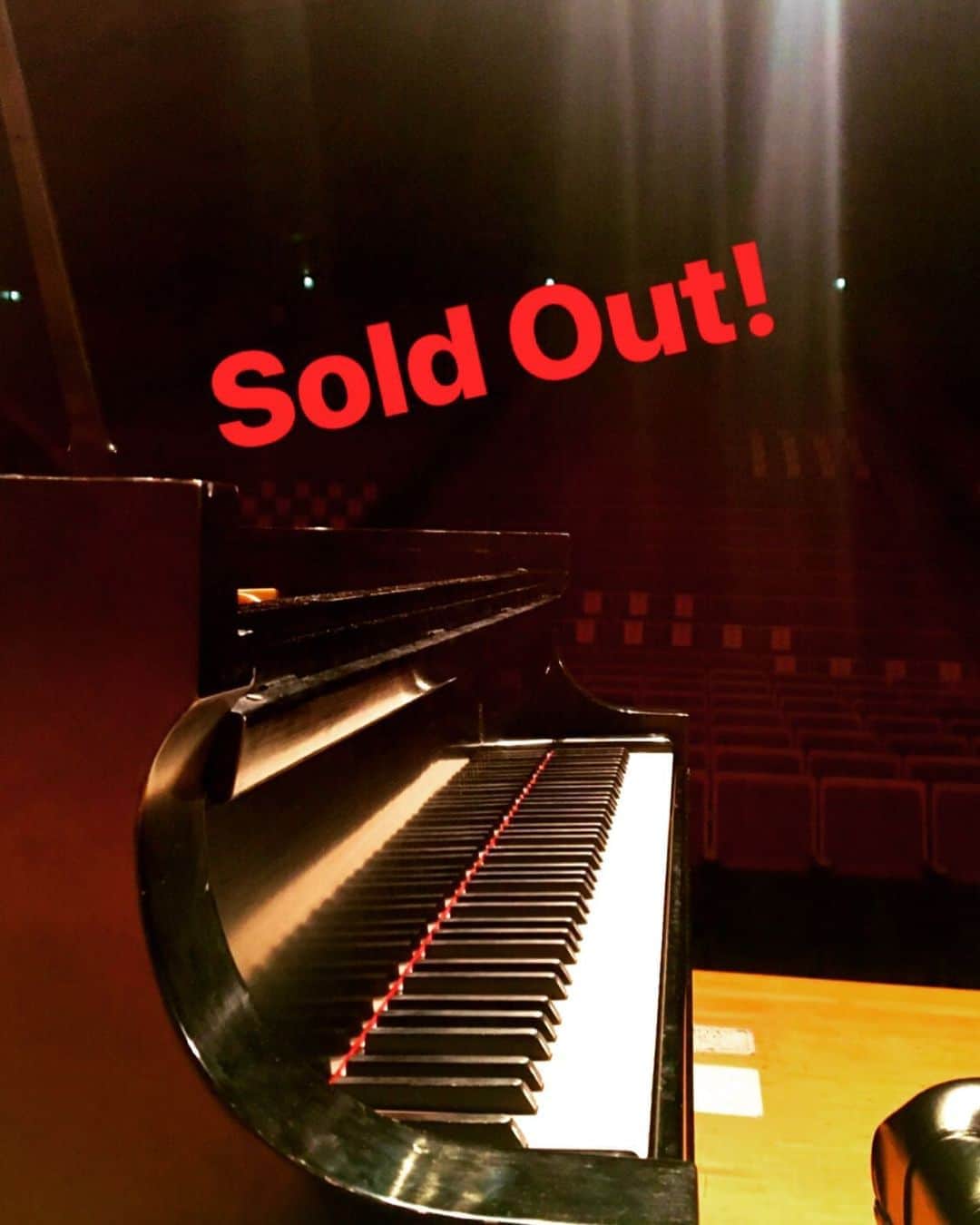 のインスタグラム：「Recital from 7pm. at Seijyo Gakuen #成城学園 #成城学園前 #澤柳記念講堂 #スタインウェイピアノコンサート #金子三勇士 #ピアノリサイタル #ピアニスト #完売御礼 #SeijyoGakuen #Concert #SteinwayPianoConcert #Pianorecital #SteinwayArtist #MiyujiKaneko #Pianist #Tokyo #Japan #Soldout #nomoretickets」