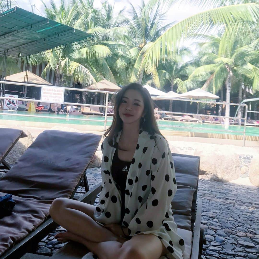 キム・ドヒさんのインスタグラム写真 - (キム・ドヒInstagram)「- 🏝🏝♥️ 이쁜 수영복을 입고 싶었지만 머드가 묻을까봐 못입음 ㅠㅠㅠ #나트랑」12月9日 18時25分 - dohya_kh