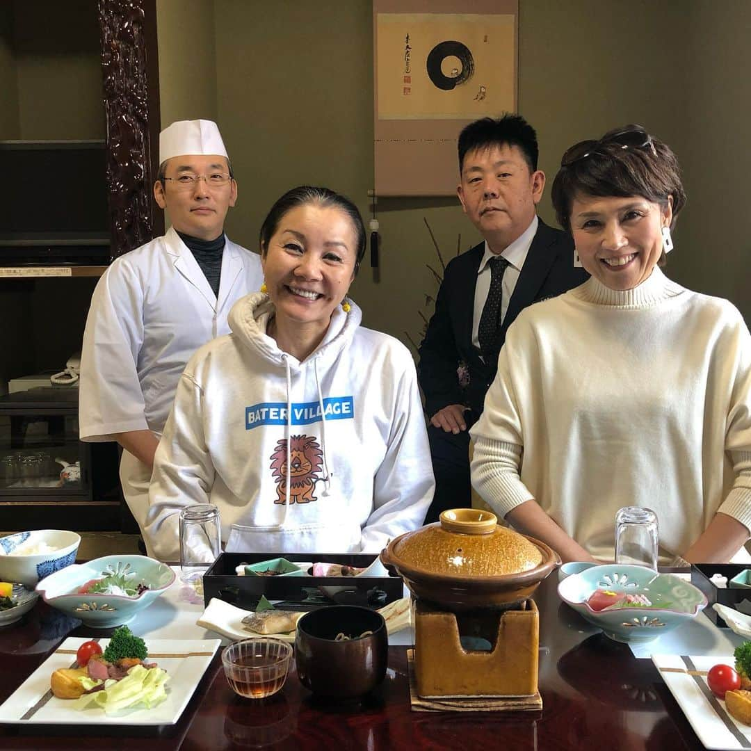 山本華世さんのインスタグラム写真 - (山本華世Instagram)「トリアス久山の映画館横の牡蠣小屋と二日市温泉の大観荘での撮影‼️美味しい楽しい時間をありがとうございました。」12月9日 18時43分 - kayo_092