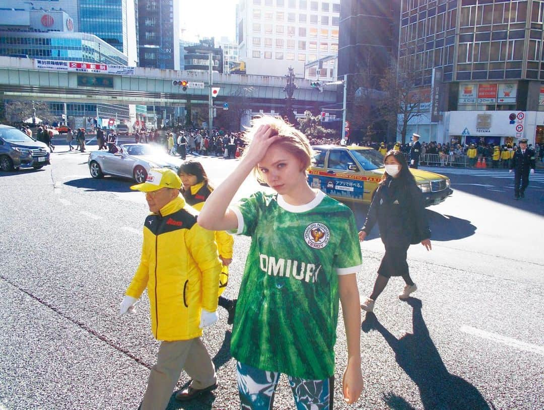 走るひとのインスタグラム：「ekiden2019 feat. vintage soccer jerseys  #走るひと6 #hashiruhito #走るファッション #走るひと」