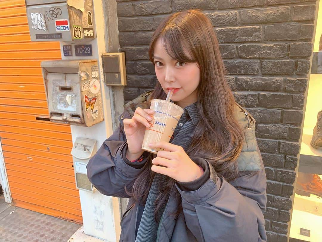 白間美瑠さんのインスタグラム写真 - (白間美瑠Instagram)「はい🙋🏻‍♀️タピ活❤️ はちみつきなこミルクティー🍯」12月9日 18時59分 - shiro36run