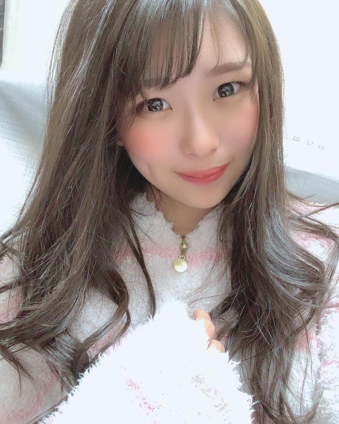 のインスタグラム：「┈❁┈┈❁┈┈❁┈ ・ ・ ・ ・ ・ 12月28日✩土曜日の ドリームガールズ撮影会予約状況🌸 噂によるともう団体撮影の６部と 11:00〜11:45の1部目の個撮しか 空きが無いみたい🤭❣️ 個撮は早い者勝ちなので 先着一名様✨是非予約してねん🤗 リンクはストーリーに貼るね！ ・ ・ ・ ・ ・ #hairstyle #hair #longhair ⠀ #japan #japanesegirl ⠀ #selfie #me #tokyo⠀ #instagood #followme ⠀ #instalike #努力工作 #早上好⠀ #自撮り #写真好きな人と繋がりたい ⠀ #ヘアアレンジ #前髪 ⠀ #ロングヘア #スーパーGT⠀ #レースクイーン #撮影会」