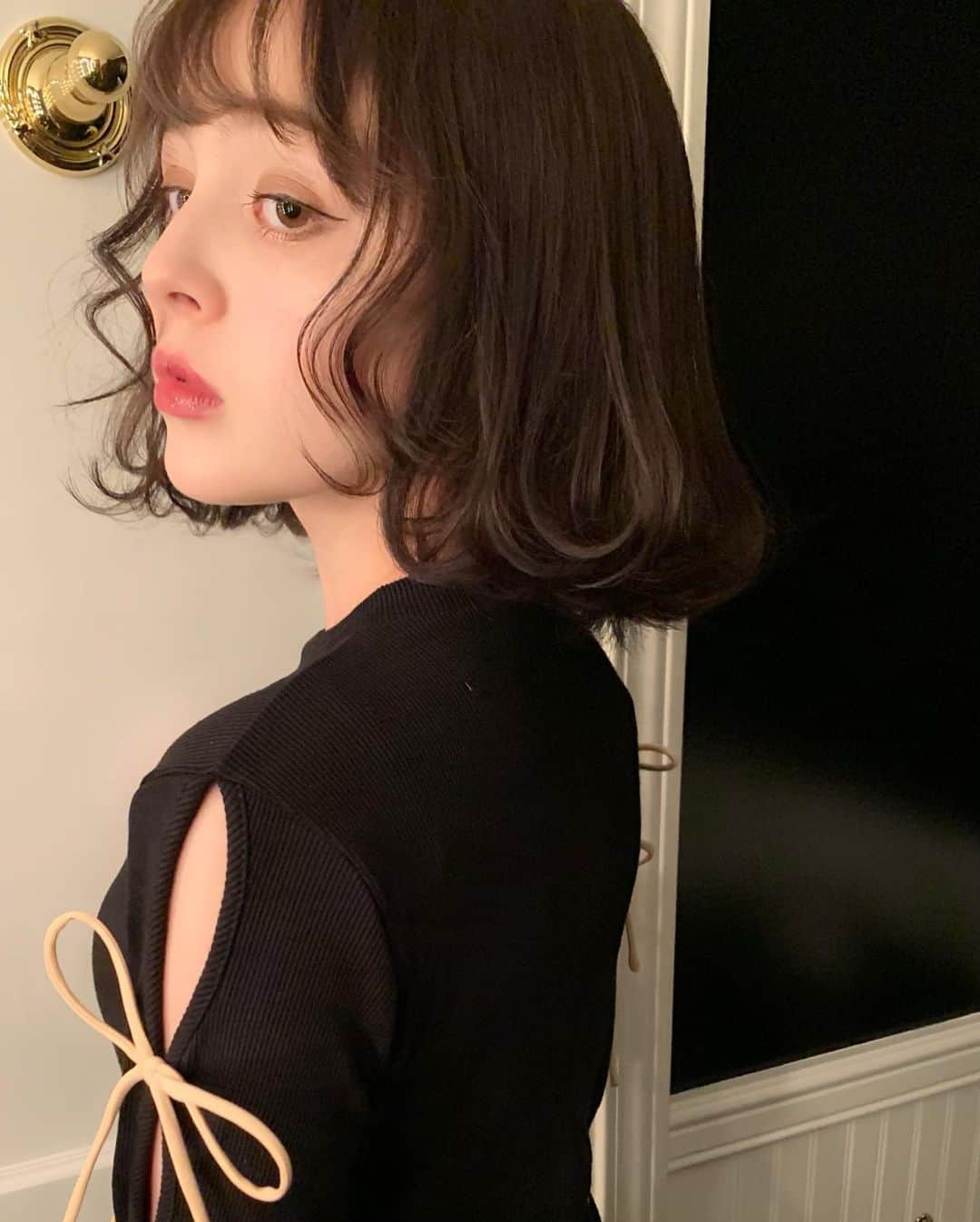 加藤ナナさんのインスタグラム写真 - (加藤ナナInstagram)「たまにはおとなな😈💋🌙*ﾟ #newhair」12月9日 19時04分 - katouchan