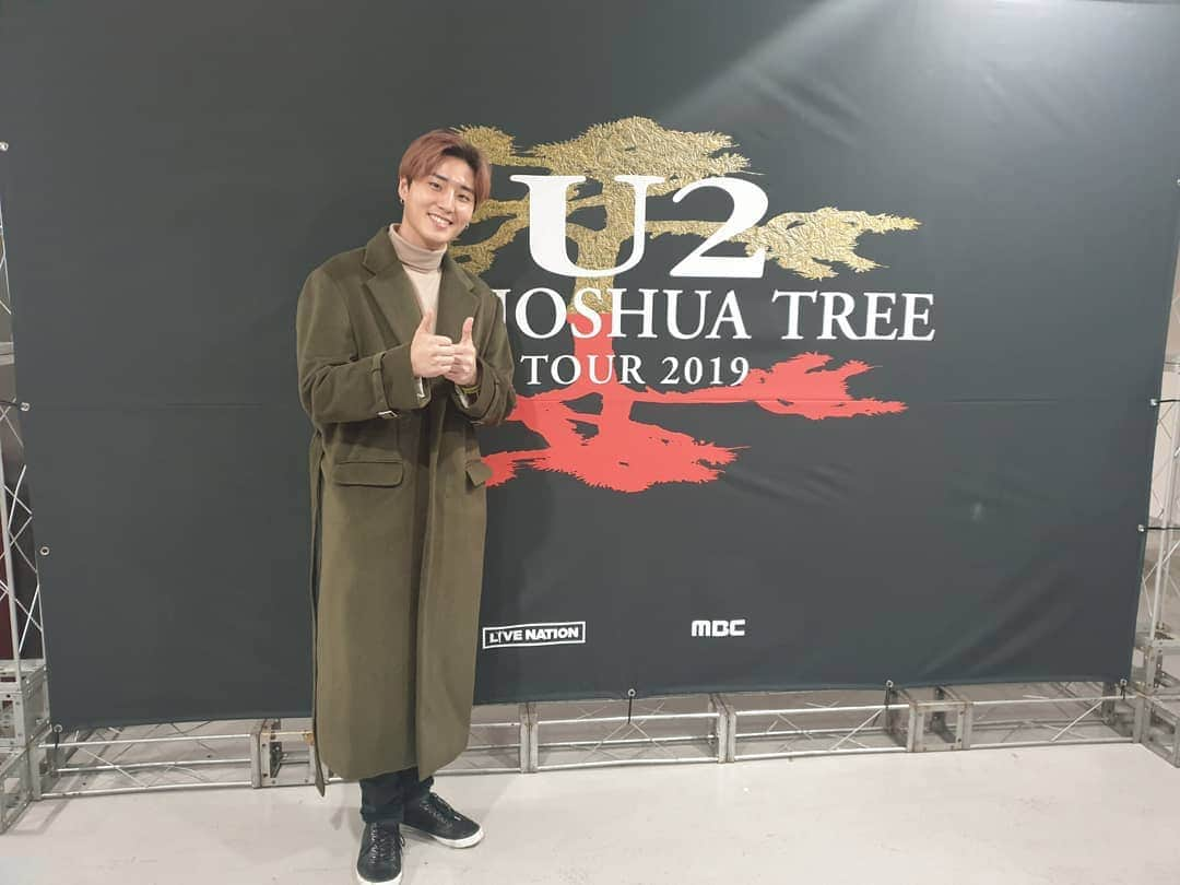 DAY6さんのインスタグラム写真 - (DAY6Instagram)「어제 #U2 공연에 다녀왔어요! 많은 생각을 하게 만드는 경험이었던 것 같아요. 앞으로도 우리 모두의 행복을 위해 노래할 수 있도록 노력할게요!!」12月9日 19時21分 - day6kilogram