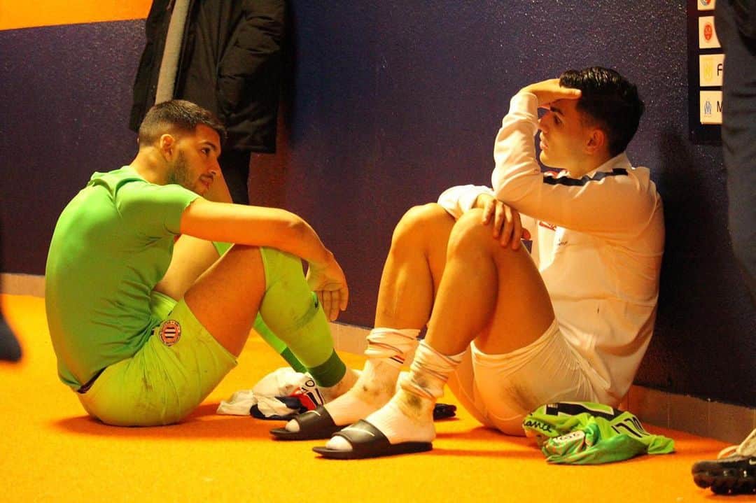 ヘロニモ・ルジのインスタグラム：「Hacia mucho que no te veia amigo, la proxima que sea un rato mas con mate de por medio, no despues de un partido que me ganaste 🤬😅🇦🇷 @leoparedes20」