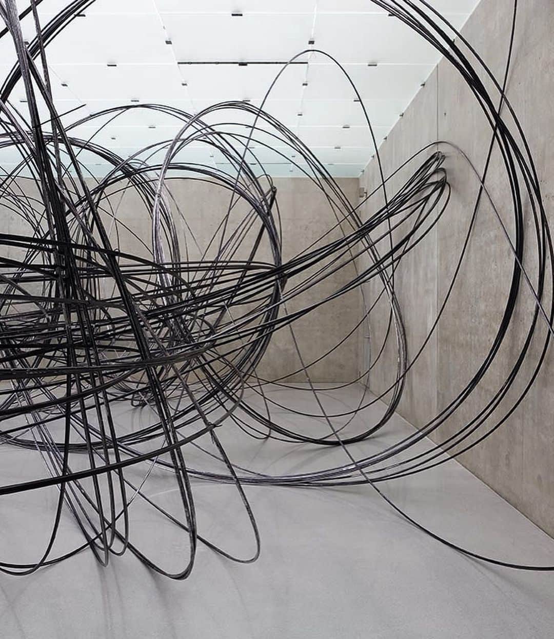 ニールバレットさんのインスタグラム写真 - (ニールバレットInstagram)「Visual Inspiration / “Clearing IV” by Antony Gormley / #AntonyGormley #Inspiration #GraphicArchitecture #VisualInspiration」12月9日 19時43分 - neilbarrett