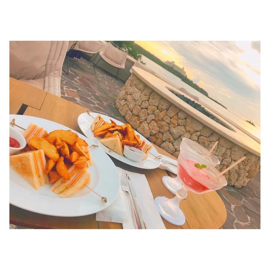有馬奈那さんのインスタグラム写真 - (有馬奈那Instagram)「Poolside bar🍸✨ . . . #モデル #model #薬学部 #pharmacystudent #女子大生 #グラビアアイドル #旅行 #trip #travel #沖縄 #okinawa #沖縄旅行 #okinawatrip #瀬良垣 #seragaki #ハイアットリージェンシー瀬良垣 #hyattregencyseragaki #プールサイドバー #poolsidebar #水着 #girlsswimwear #bikinigirls #bikini #japanesegirl #タビジョ #좋아요 #instagood #フォロワー募集中 #有馬奈那」12月9日 19時45分 - nana_arima
