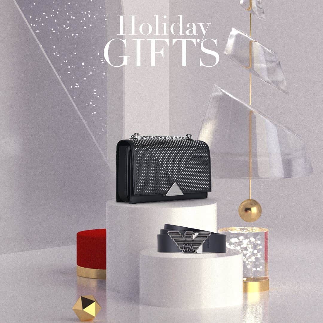 Armani Officialさんのインスタグラム写真 - (Armani OfficialInstagram)「Eye catching accessories for the perfect #ArmaniGift for her  Shop the #ArmaniGift guide at the link in bio」12月9日 19時55分 - emporioarmani