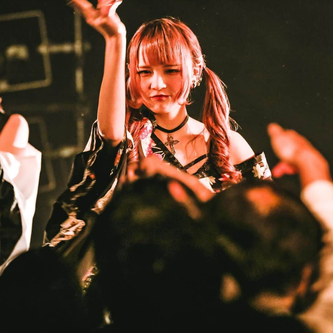 LADYBABYさんのインスタグラム写真 - (LADYBABYInstagram)「#LADYBABY LIVE Photo  19.12.6（金） @ 京都MOJO SEE YOU Reburn TOUR京都公演  #金子理江 #池田菜々 #唐沢風花 #有馬えみり」12月9日 19時56分 - ladybaby_jp