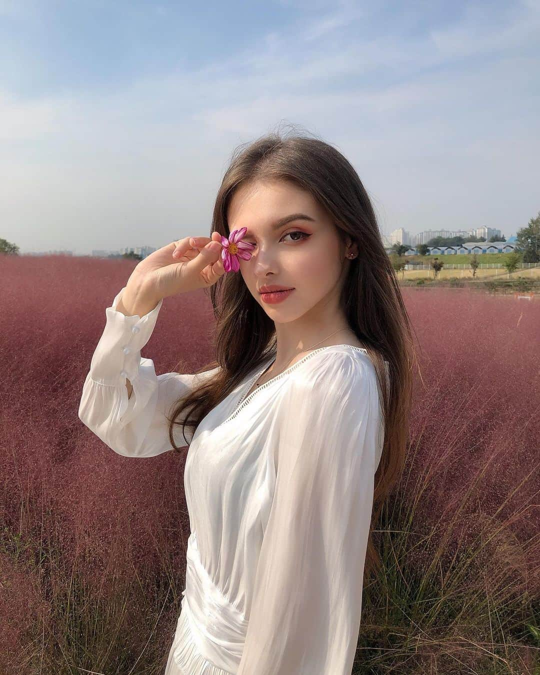 Elina 엘리나 (エリナ) さんのインスタグラム写真 - (Elina 엘리나 (エリナ) Instagram)「What kind of job do you want?🥰 제일 가지고 싶은 직업이 뭐인가요? 우리 같이 화이팅 해봐요」12月9日 20時00分 - elina_4_22