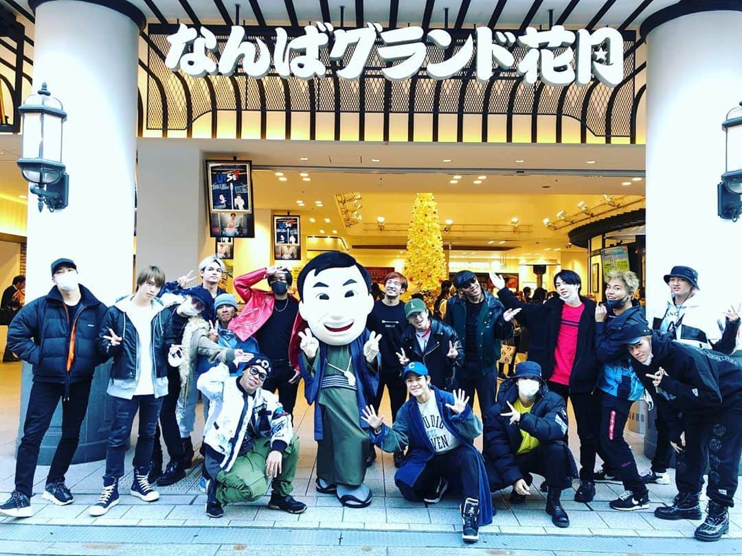 山本彰吾さんのインスタグラム写真 - (山本彰吾Instagram)「皆で大阪🐙 . . やっぱ大阪の空気感好きじゃなー。 #LDHJAPAN #THERAMPAGE」12月9日 20時13分 - rampage_yamasho1006