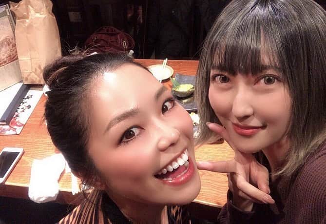 のインスタグラム：「. . . . ひっっっっさびさに ななじゃぱん❤❤❤ @nanajpntyo . . なながYouTuberのマネして 手のひらかざして えび春巻き紹介ww 笑った😆✨✨ . . . たっくさん話して たっくさん笑って たっくさん真面目な顔したw . . . ありがとう❤大好き❤ . . . #友達 #きっかけは.... #あれ最初なんだ？w #代々木公園？ #とりあえず酒 #たくさん話した結果 #笑って健康でいられればそれでいい #無理せず生きる #ただそれだけ #綺麗は作れる #努力は必ず報われる . . . .」