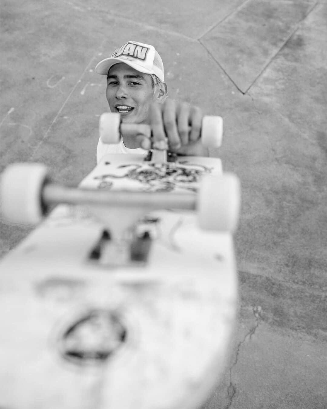 のインスタグラム：「RVCA x Evan Mock for #RVCAloha || Photos: @chrisgrundyphoto @delonbone || #BalanceOfOpposites」
