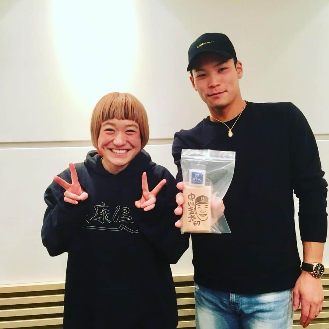 中川圭太さんのインスタグラム写真 - (中川圭太Instagram)「ABCラジオ Monday SPORTS-JAM生放送 聞いていただいた方ありがとうございました🙇‍♂️ ハンコも和田ちゃんから頂きました〜👏 生放送めっちゃ楽しかったです🐶」12月9日 21時53分 - orix.67