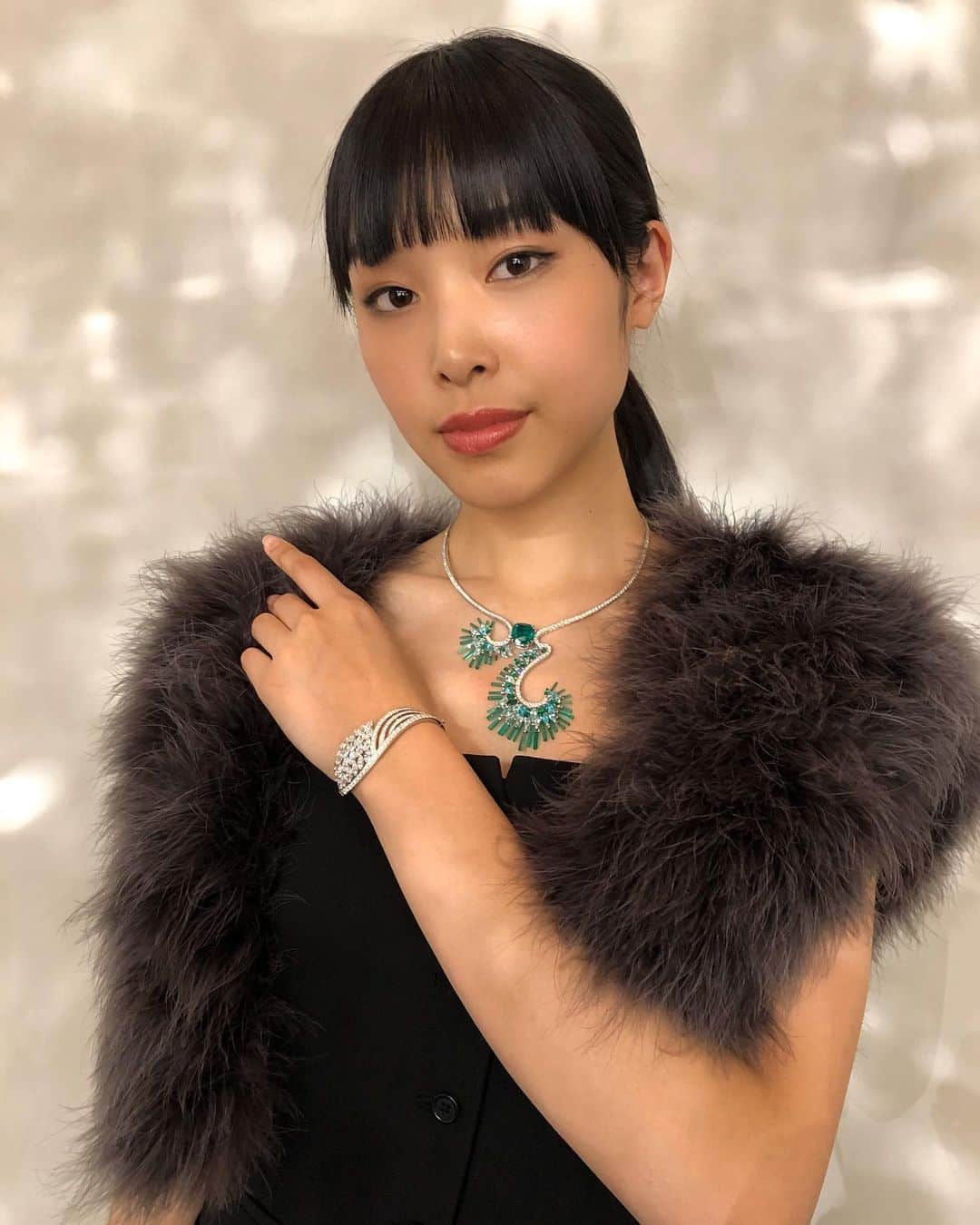 本山琴美のインスタグラム：「@piaget  素敵すぎるジュエリーに囲まれて幸せな2日間のお仕事でした☺️ ありがとうございました❣️ #piaget#fashion#jewelry」