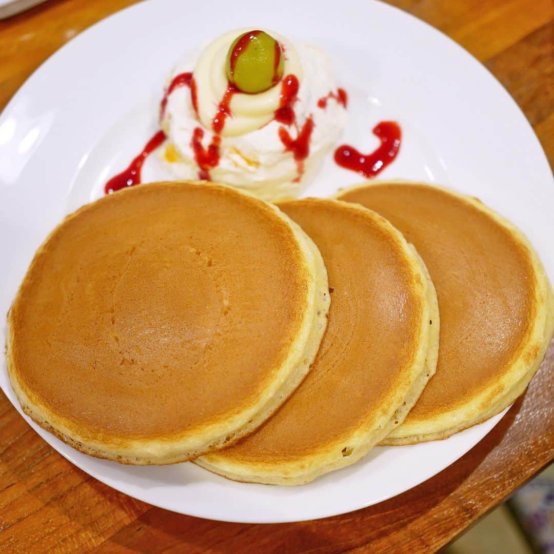 おまる部長 / たっちゃんずパンケーキ部のグルメインスタ