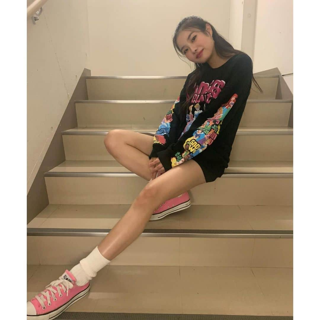 平野沙羅さんのインスタグラム写真 - (平野沙羅Instagram)「❤️💗💚💗💛💗💜💗🧡💙 Sarastyle」12月9日 22時15分 - sara_hirano