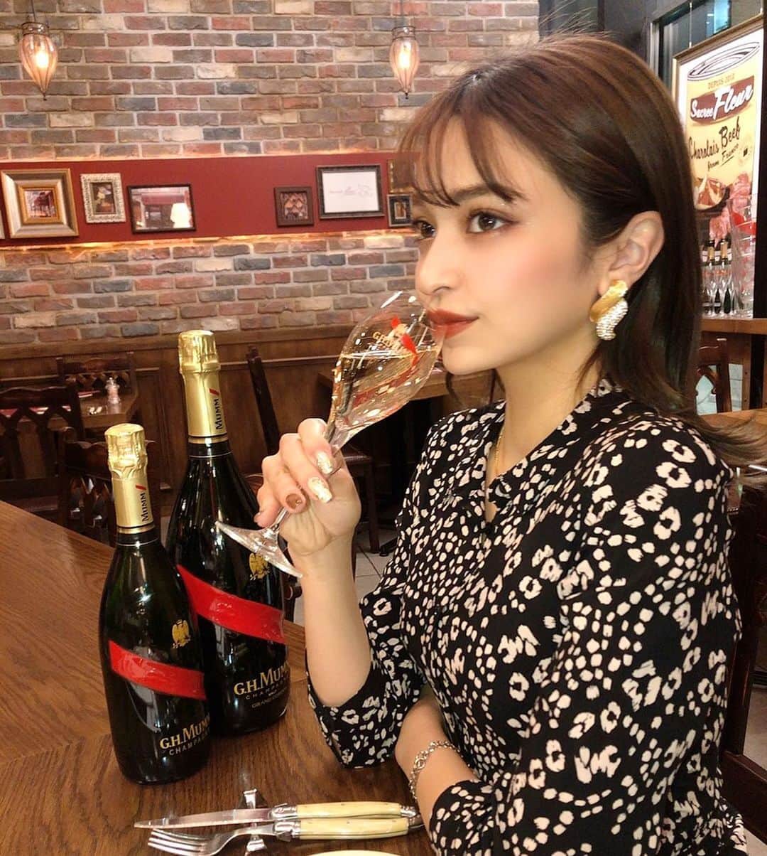 CARINA（日向カリーナ）のグルメインスタ