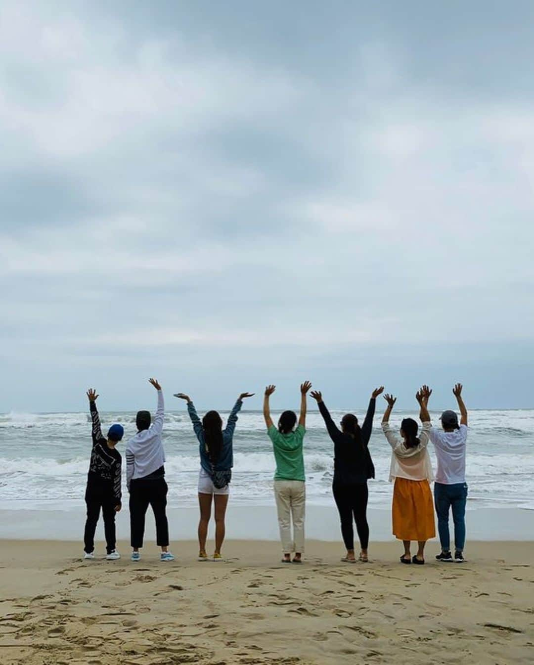 イ・ボミさんのインスタグラム写真 - (イ・ボミInstagram)「- 너무 너무 예쁜 내 친구들❤️ 반짝 반짝 빛이나는 내 친구들✨🌟 #V157 #우리들의첫여행  우리들의 첫여행 추억 영상은 유튜브 나연이즈백에서  풀영상으로 올라갑니다!!! 많이 많이 봐주세용~ 구독과 좋아요 팡팡🥳 #나연이즈백 👍」12月9日 23時45分 - bomee.lee