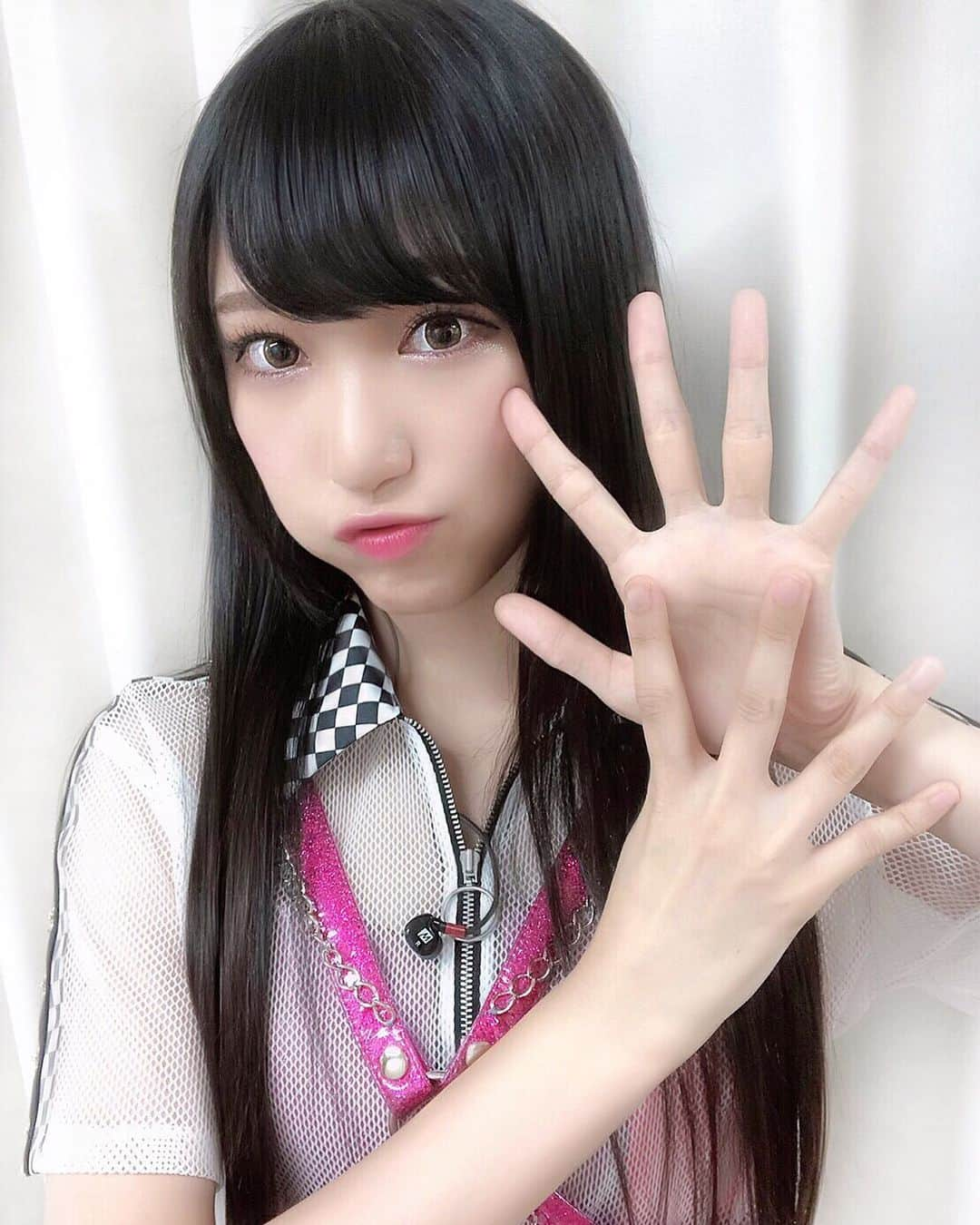 原かれんさんのインスタグラム写真 - (原かれんInstagram)「᯽ NMB48 9th anniversary ✨  #原かれん #かれんたん #nmb48  #kawaii #9周年ライブ #ootd #instafashion  #오오티디 #데일리룩 #패션 #衣装 #패션스타그램 #셀카 #selfie #9thanniversary  #記録用post」12月10日 0時06分 - karen_hara315