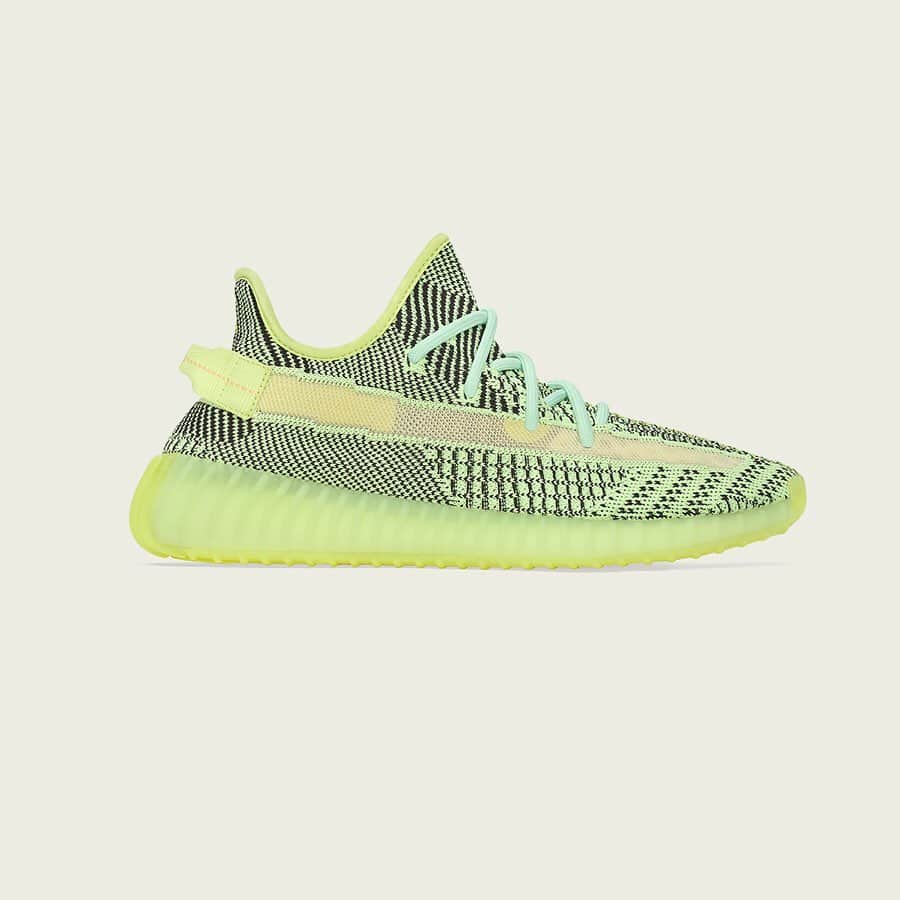 のインスタグラム：「YEEZY BOOST 350 V2 YEEZREEL. AVAILABLE DECEMBER 14 AT ADIDAS.COM/YEEZY AND ON THE ADIDAS APP IN NORTH AMERICA AND EUROPE.」