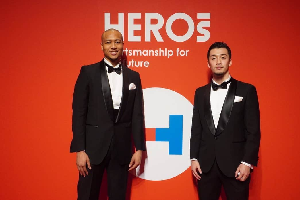 田渡凌のインスタグラム：「HEROs AWARD Sportsmanship for the future  スポーツ界で地域貢献活動など、様々な形で世の中のために活動されている大先輩方を表彰するイベントに御招待頂きました。  自分が生まれる前から多方面で行動されているのを知り、素直にカッコいいなと感動しました。  微力ながら、自分もプロジェクトを立ち上げ、何かできないかと活動をしています。内容は横浜を中心とし、定期的に障がいのある子供達の施設への訪問と、障がいのある方々、老人ホームお住いのご高齢の方々、認知症をお持ちの方々、そして様々なご事情のお持ちの方々を横浜ビー・コルセアーズの試合に自分が招待をします。  プロアスリートとしての価値、生きる理由、目的などを見直す機会になりました。」