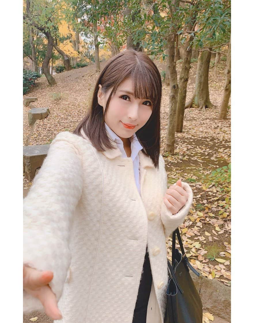 星野ナミさんのインスタグラム写真 - (星野ナミInstagram)「#公園デートなう #寒いね❄️ #あっためて?🐱」12月10日 9時57分 - hoshino_nami73