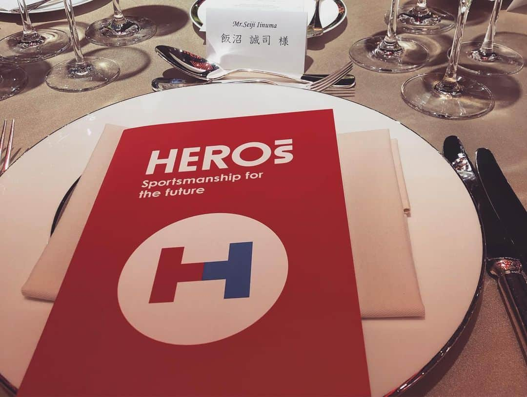 飯沼誠司さんのインスタグラム写真 - (飯沼誠司Instagram)「HEROs AWARD2019 昨年受賞させていただき、さらにスポーツ界の輪が広がりました。 今年のwinnerはいつもお世話になっている方や仲間だったり、とても嬉しくそして感動しました。 sports for the future. スポーツの力、アスリートの魅力や発信力を通して我々は社会貢献にさらに力を入れていきたいと思います。 #木村真野紗野 #松下浩二 #荒井DAZE善正 #山田幸代 #荻原次晴 #河合純一 #西村晃一 #上原大祐 #佐藤寿人 #堀江航 #菅野浩二 #小松大地 #小野真由美 #及川栞  #athleteawards」12月10日 10時31分 - seiji_iinuma