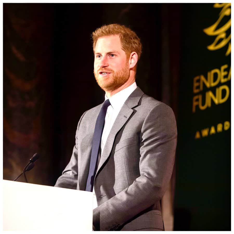 英ヘンリー王子夫妻のインスタグラム：「Spotlight on: Endeavour Fund  Today we are taking a look back at the amazing work done by the @EndeavourFund, an organisation created by The Duke of Sussex to support the Armed Forces community. HRH was motivated by the ambitions of wounded, injured and sick (WIS) service personnel and veterans across the UK, who wanted to use sport and adventurous activity as part of their recovery. And what they choose to take on is extraordinary!  These men and women break global records and set goals for those around the world - non-disabled and disabled alike, including:  The first amputee to cross Greenland icecap unsupported, the first triple amputee to qualify as a rescue diver, the fastest unsupported rowing time across the Atlantic, and so many more.  The endeavours they take on are inspirational, but also have a tremendous impact on their physical, emotional and social recovery, as well as a lasting effect on the family and community around them.  Since launching in 2012, the Endeavour Fund has supported nearly 6,000 WIS in sport and adventure challenges.  As The Duke said, “The magic of the Endeavour Fund is that it enables those who had life changing injuries in their prime, many of whom felt defeated, to use the power of sport to find a new purpose. The renewed self-belief we see in everyone who participates, and how this transforms their lives and the lives of those around them is overwhelming. Beyond that, each man or woman who participates uses their endeavour as an opportunity to raise funds for another serviceman or woman who needs the same support they once did. It’s a powerful and meaningful process that I am so proud to be a part of.” • In 2019 alone, 17 grants were submitted benefitting nearly a thousand WIS and over 200 family and friends. 198 qualifications were gained and more than 80 are back in the workforce feeling fulfilled and with a renewed sense of purpose.  Photo © Endeavour Fund」