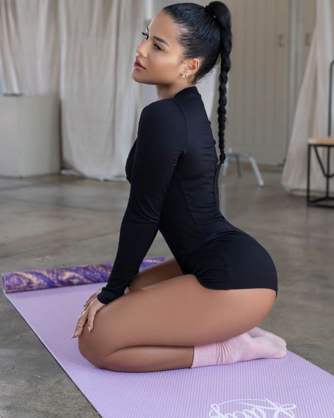 Katya Elise Henryさんのインスタグラム写真 - (Katya Elise HenryInstagram)「Christmas shopping has never been so easy!!! So, I decided to make discounted @workouts_by_katya gift packs for y’all ❤️ one of them includes my new galaxy yoga mat that is so cute and reversible 🥺💫🎄 choose your favorite bundle👇🏽 . . Peach bum gift pack: * 🍑1 x KISS MY PEACH Swimsuit (choice of bikini set) * 🍑1 x KISS MY PEACH Fanny Pack * 🍑1 x WBK Beach Towel  Thicc gift pack: * ✨1 x Signature Booty Shorts (your choice of color) * ✨1x Tub of BLESSED PROTEIN - 15 Serves (your choice of flavor) * ✨1 x Gym Workout Gloves * ✨1 x Shaker Bottle * ✨1 x Workout Towel  Besties gift pack: * 👭2 x The Ribbed Collection Set (your choice of color) * 👭2 x Shaker Bottle * 👭2 x BLESSED PROTEIN Sample Packs  Yogi gift pack: * 🧘🏽‍♀️1 x Yoga Cami (your choice of color) * 🧘🏽‍♀️1 x Thermo Leggings (your choice of color) * 🧘🏽‍♀️1 x Galaxy Yoga Mat * 🧘🏽‍♀️2 x BLESSED PROTEIN Sample Packs . . What are you waiting for?! Grab you or a loved one the ultimate WBK gift pack this holiday season! 💝  LINK IN BIO!」12月10日 3時28分 - katyaelisehenry